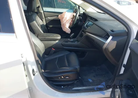 2017 Cadillac Xt5 Premium Luxury z USA, uszkodzony, nr VIN 1GYKNERS3HZ284561